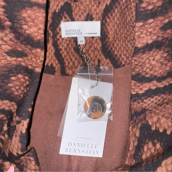 WeWoreWhat x DANIELLE BERNSTEIN‎ Brown Snake Print Blazer Size 00 - Picture 4 of 5